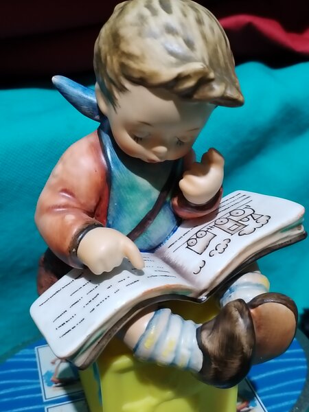 Trei figurine Hummel Goebel W. Germany