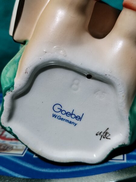 Trei figurine Hummel Goebel W. Germany