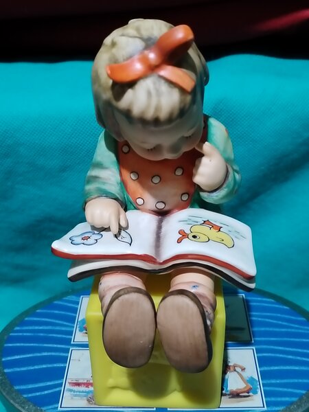 Trei figurine Hummel Goebel W. Germany
